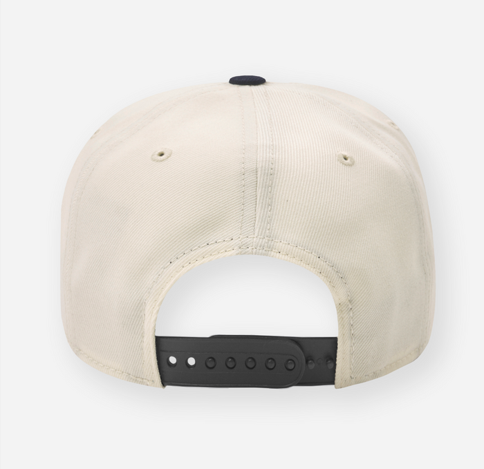 Roc Nation Paper Planes Chrome & Black 940 Snap Back Grey uv