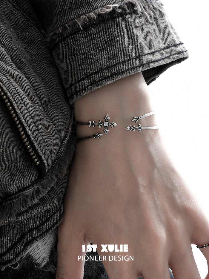 1STXULIE Superior Niche Iris Collection Retro Cross Bracelet T5892