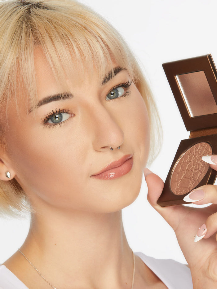 Amazonian clay waterproof bronzer image number 4