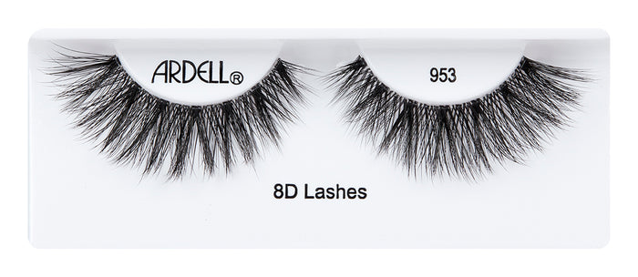 A Russian inspired pair 8D Lash features a maximum volume, long length, and crisscrossed layers of finely tapered fibers