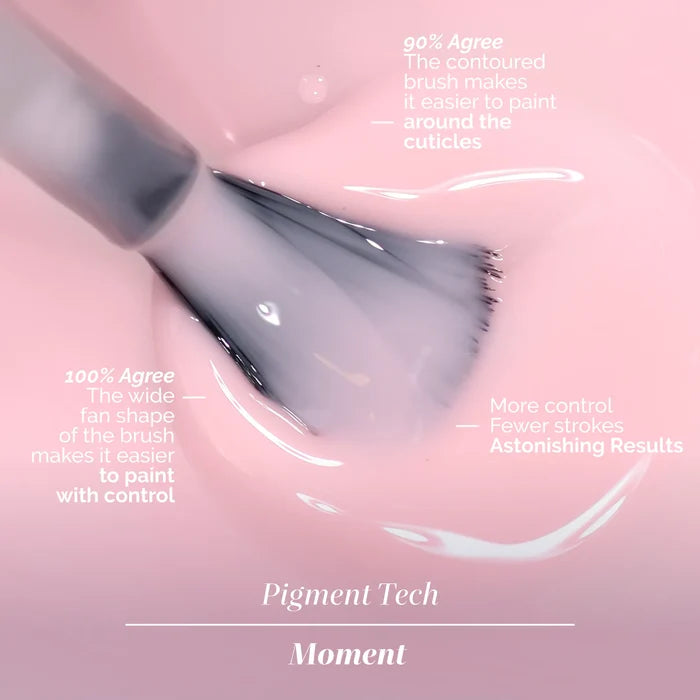LONDONTOWN’s BFF features a wide, contoured brush for easy, controlled application of its soft-hearted pink polish—designed to glide smoothly and neatly around cuticles.