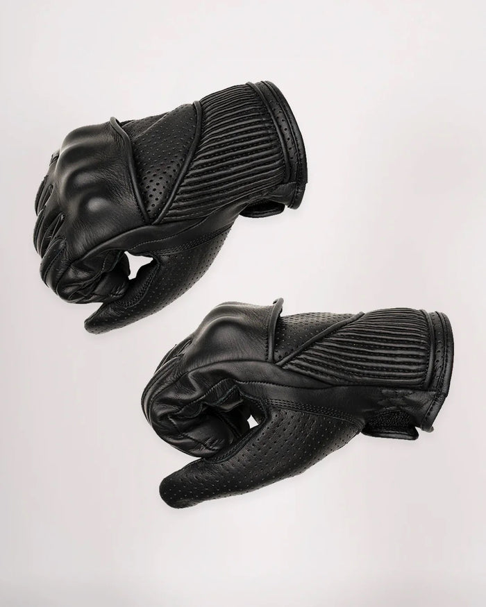 Goldtop Viceroy Gloves - Black studio image showing ergonomics
