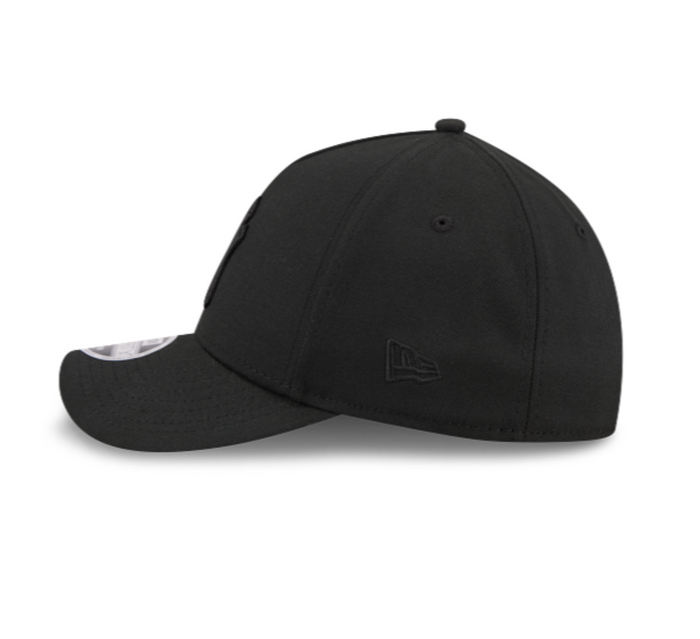 New York Yankees All Black M-Crown AFrame 39THIRTY