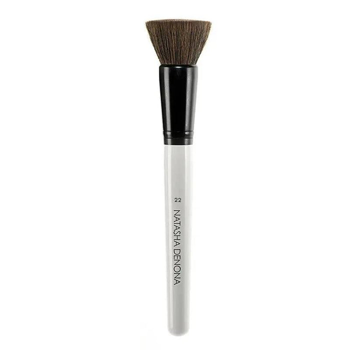 No.22 Large Foundation Makeup Brush packshot.